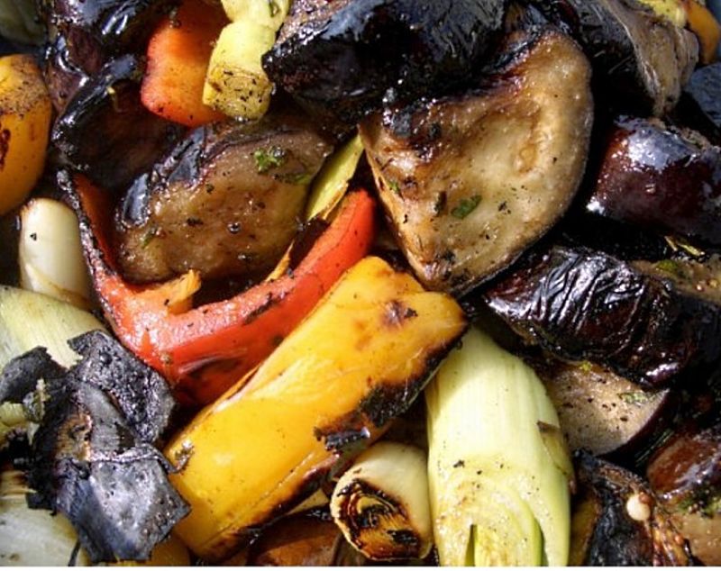 Nice collection of barbecued vegetables. See how to prepare them here.