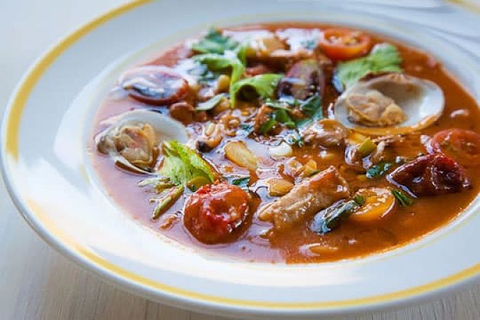 Manhattan Clam Chowder Recipe - a variation on the classic creamy clam chowder recipes in this article