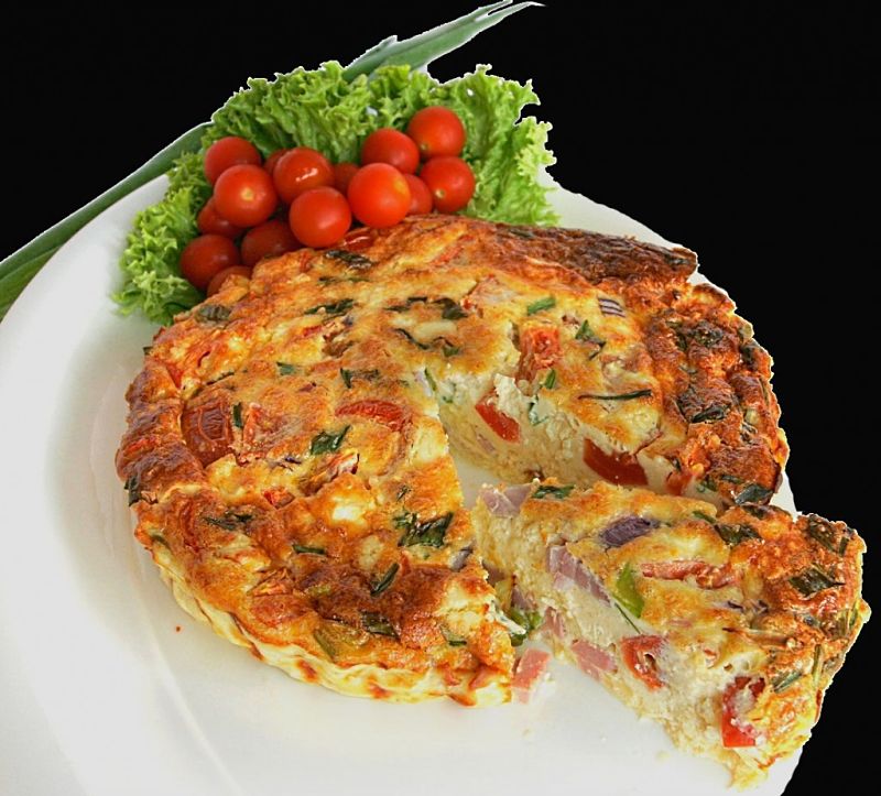 TOne pan Frittatas are healthy, easy and make an ideal snack. They can be also used for picnics and packed lunches.
