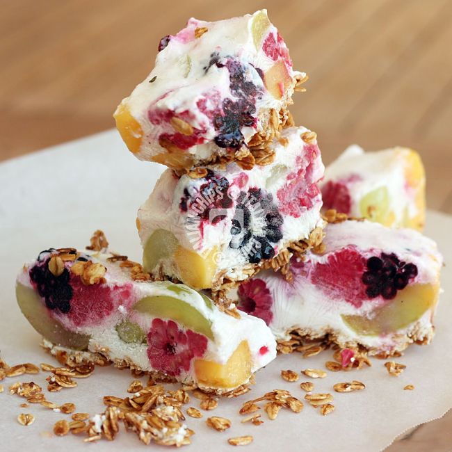 Lovely frozen yogurt with freah fruit is healthier than ice cream desserts