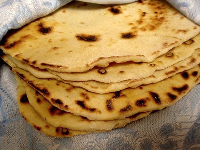 The unleavened bread cakes for Gazpachos Manchegos, served with the meat stew. See the recipes here