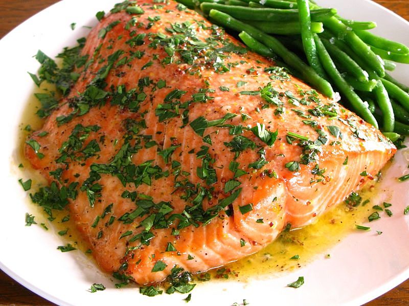 Baked salmon is healthy and delicious