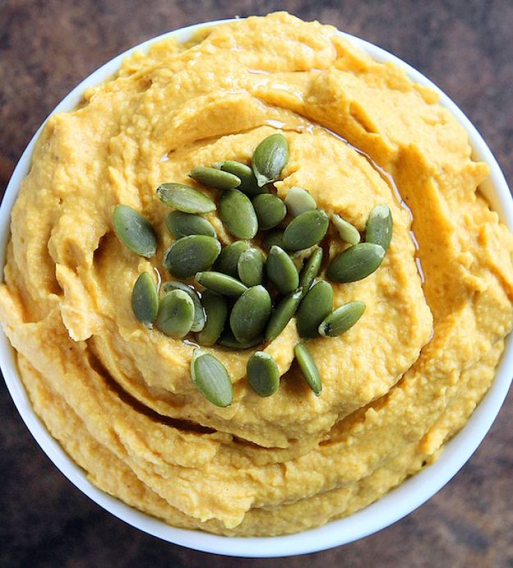 Lovely homemade hummus - learn how to make it here