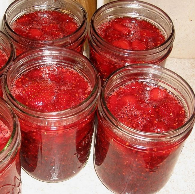 Fabulous homemade jam - set very nicely 