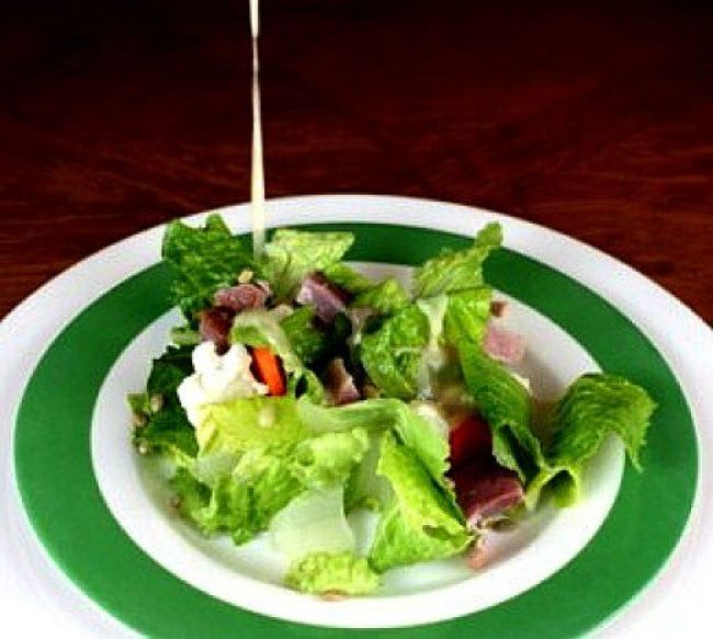 Discover how easy it is to make your own delicious salad dressing that is healthy and has the taste it wants