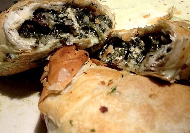 Sambusak filled with feta and spinach
