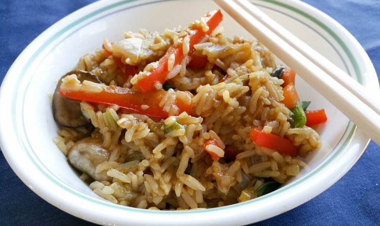 The individual grains should be well separated with no sense of an oily or soggy taste. Discover how to cook perfect fried rice at home here
