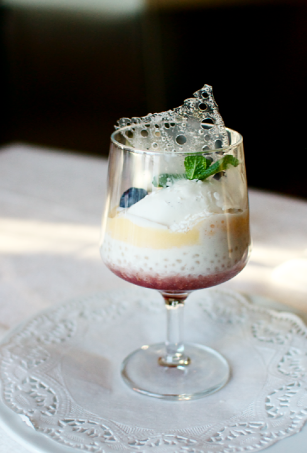 Even a simple tapioca dessert can look very appealing in a glass. Bubble teas are also very popular.