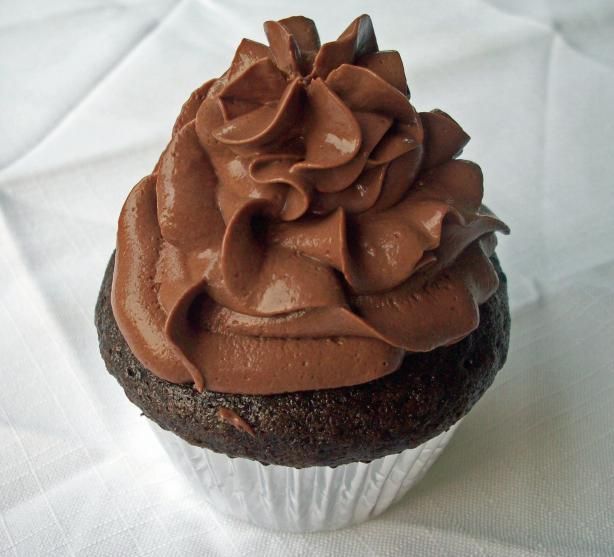 Delightful vegan cup cakes with vegan chocolate frosting