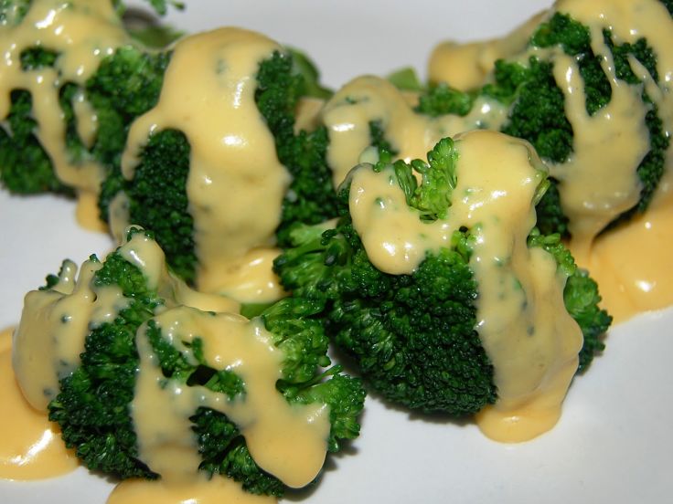 White sauce is delicious on steamed vegetables such as broccoli