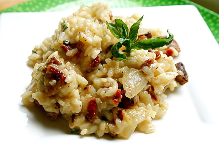 Milk risotto with chicken sausage and basil recipe - see more recipes in this article