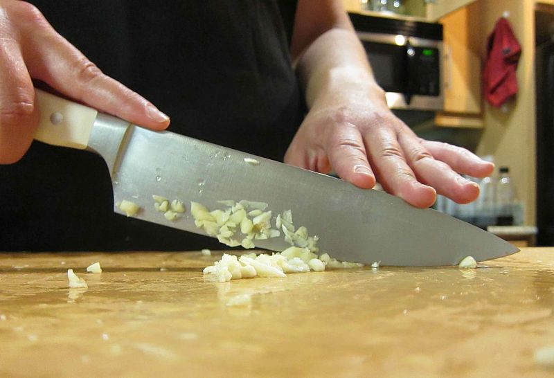 Chopping garlic before freezing and coating with olive oil stops freezer burn