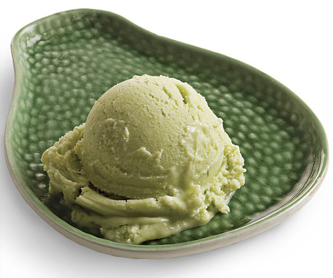 Avocado frozen yogurt - an unusual combination that works well