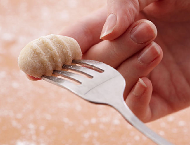 Shaping the gnocchi prior to cooking