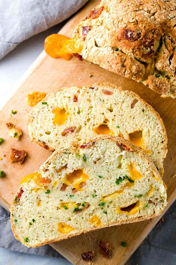 Irish Cheddar and Bacon Soda Bread - see the many variations in this recipe